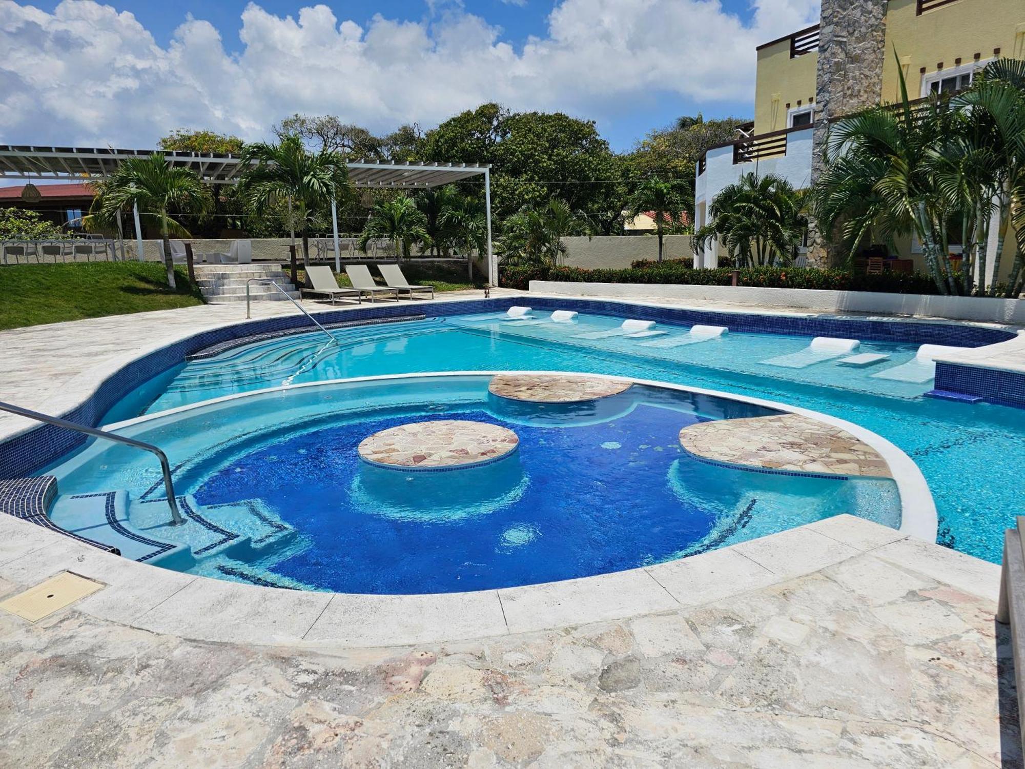 Las Palmas Joliet Corozal  Buitenkant foto